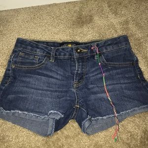 a pair of shorts by lucky brand size 10